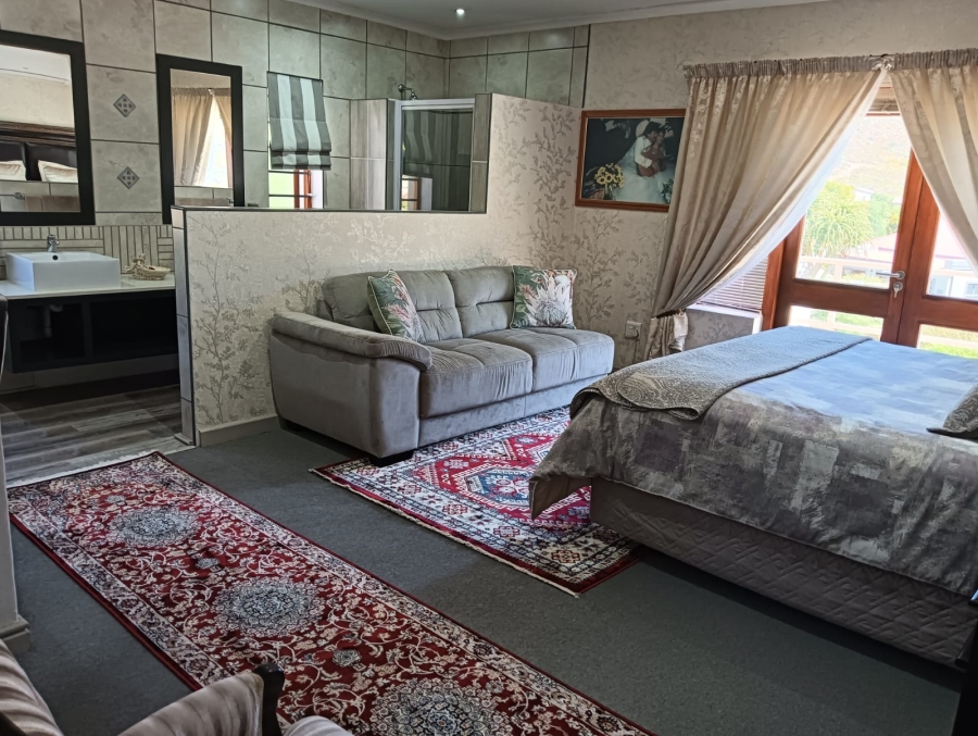 4 Bedroom Property for Sale in Fairway Heights Western Cape